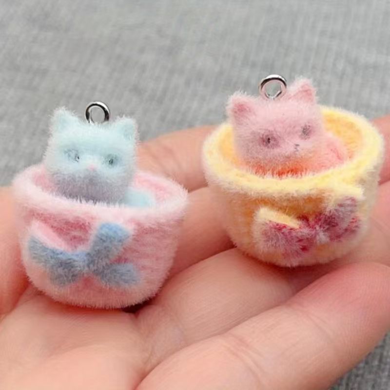 Resin Art Kits For Adults - 4個入り3Dぬいぐるみ樹脂製猫ペンダント、DIYジュエリー製作イヤリング、キーホルダー、アクセサリー