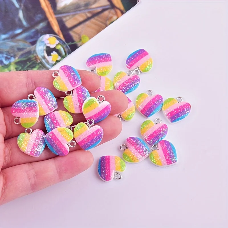 Resin Art Accessories - 10 個のカラフルなハート樹脂チャームかわいい混合色のラブハートペンダント DIY ジュエリー作りイヤリングクラフトアクセサリー