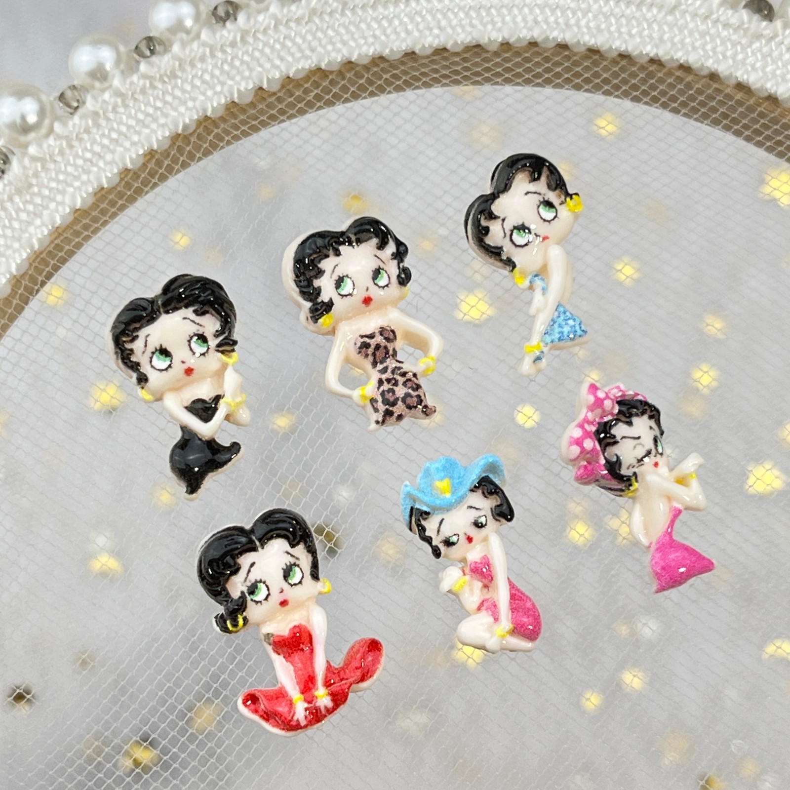 100個入り カートゥーンベティ ネイルアートアクセサリー  - Resin Art Accessories のレビューと価格
